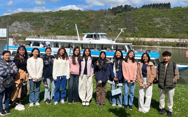 Myanmar-Partner: Besuch Wasserfest in Griesheim